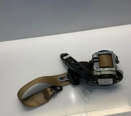 Mercedes-Benz E W211 Rear seatbelt 2118601386 040417 A2118601386