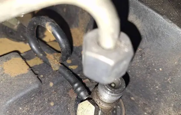 Ford Mondeo Mk III Fuel injector