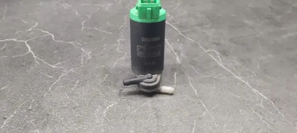 Peugeot 406 Windscreen/windshield washer pump 0590001