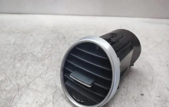 Mercedes-Benz ML W164 Dash center air vent grill A1648302154