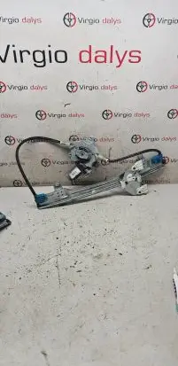 Renault Twingo II Front door window regulator with motor 119358ARM
