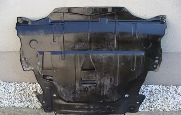 Volvo XC70 Engine splash shield/under tray 6G91-6P013-C