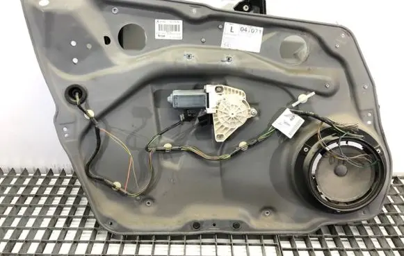 Mercedes-Benz A W169 Front door window regulator with motor A1697201379