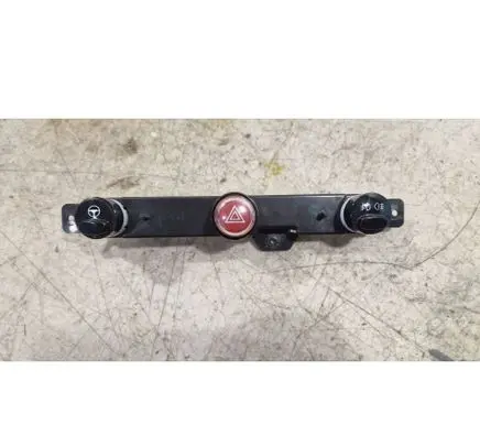 Fiat 500 Hazard light switch E30496