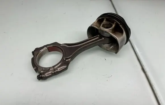 BMW 7 G11 G12 Piston with connecting rod 8665195 11258665195 7646892