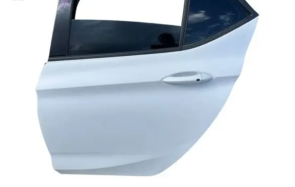 Opel Astra K Rear door