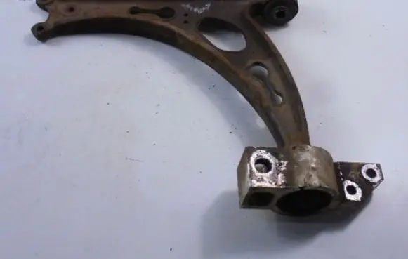 Volkswagen Caddy Front lower control arm/wishbone 1K0407153G