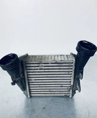 Volkswagen PASSAT B5.5 Intercooler radiator 3B0145806