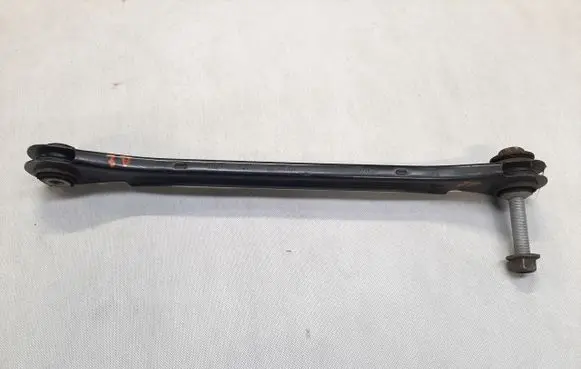 Volkswagen Touareg II Front lower control arm/wishbone 7P0501531