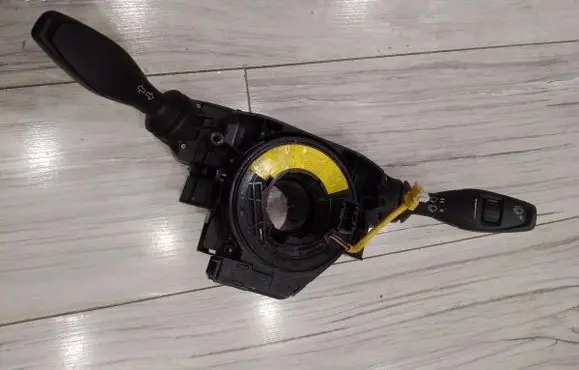 Ford Fiesta Headlight wiper switch 8a6t-13n064-ah