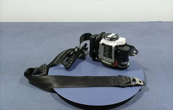 Audi A8 S8 D2 4D Front seatbelt 4N0857706A