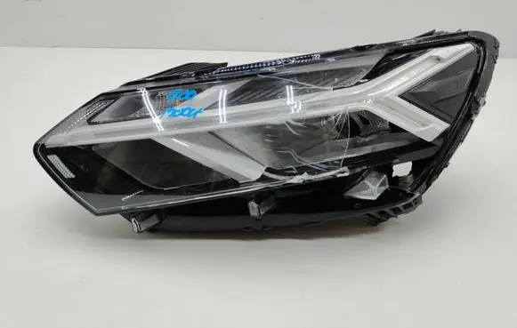 Dacia Sandero III Headlight/headlamp 260602561R