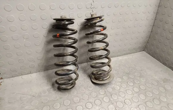 BMW 5 E39 Rear coil spring