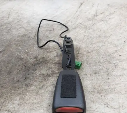 Volvo V70 Front seatbelt buckle