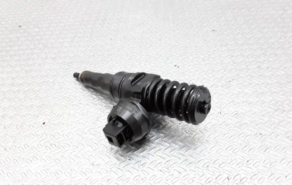 Audi A4 S4 B6 8E 8H Fuel injector 038130073BA