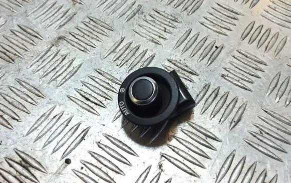 Land Rover Discovery 4 - LR4 Wing mirror switch FW936465AB