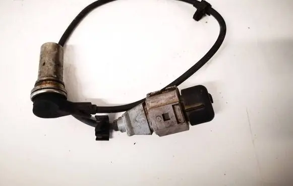 Volkswagen Golf IV Crankshaft position sensor 038907319A