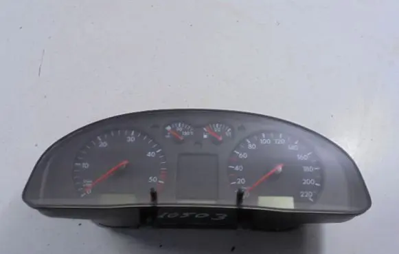 Volkswagen PASSAT B5 Speedometer (instrument cluster) 3B1919880D