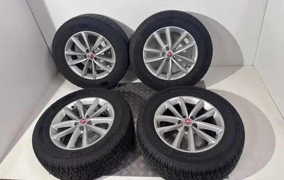 Jaguar F-Pace R18 alloy rim 