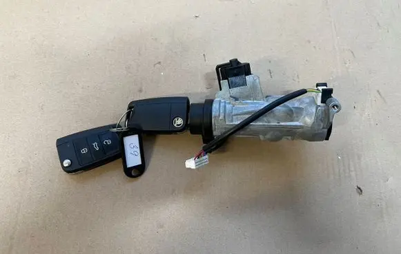 Seat Leon (5F) Ignition lock 5Q0905865
