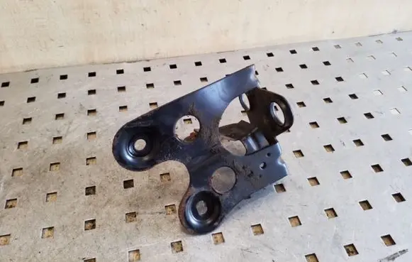Volkswagen PASSAT B6 ABS pump bracket 3C1614235C