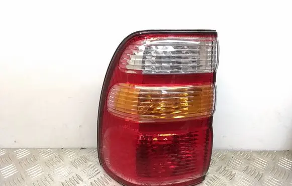 Toyota Land Cruiser (J100) Rear/tail lights