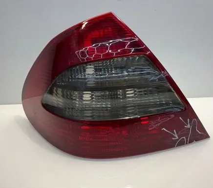 Mercedes-Benz E W211 Rear/tail lights A2118202364 334507 51771520