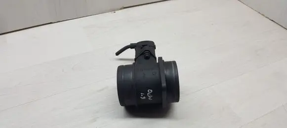 Skoda Octavia Mk2 (1Z) Mass air flow meter 0281002531 038906461B
