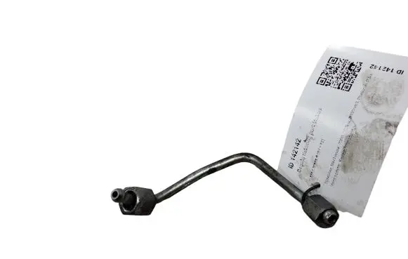 KIA Carens II Fuel injector supply line/pipe 