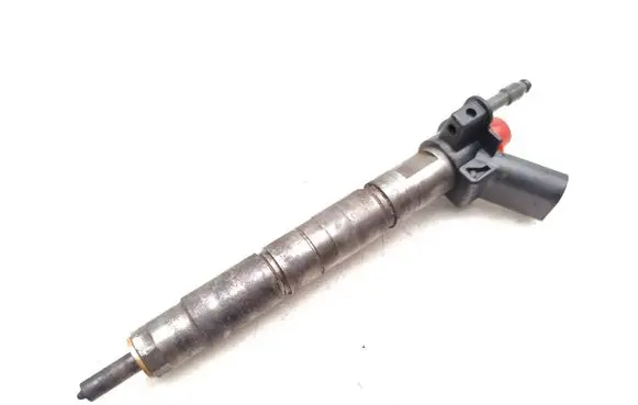 BMW 1 E82 E88 Fuel injector 7800599 0445117001