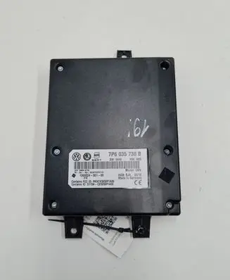 Volkswagen Golf VI Bluetooth control unit module 7P6035730B