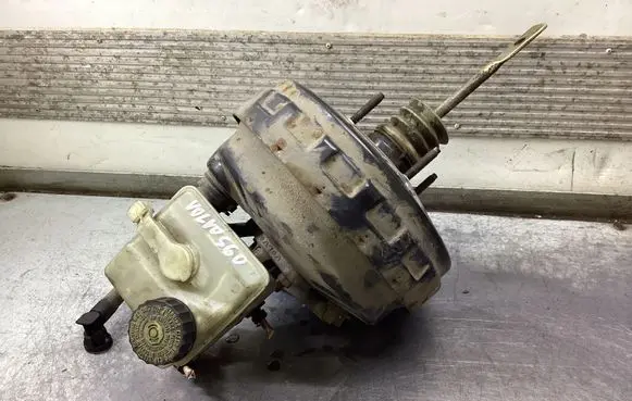 Volvo S60 Brake booster P08683259 226112 03775737014