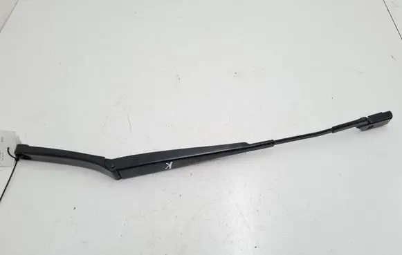 Volkswagen Eos Front wiper blade arm 1Q1955409
