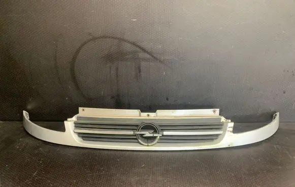 Opel Vivaro Front bumper upper radiator grill 8200044873 91166765 525719854