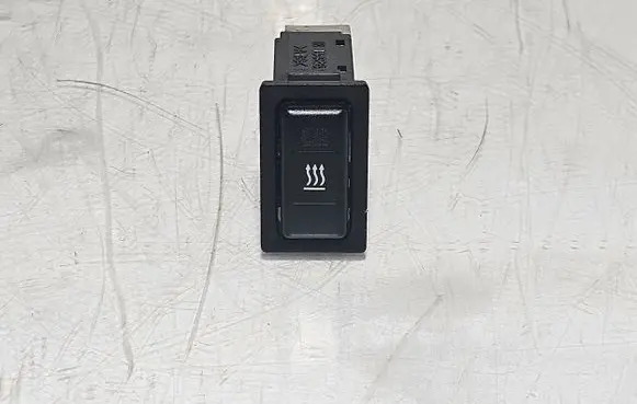 Toyota Avensis T250 Windscreen/window heater switch 153337