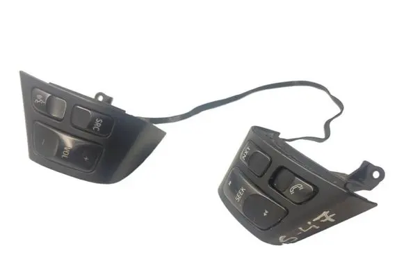 Steering wheel buttons/switches