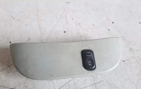 Mercedes-Benz ML W163 Interior lighting switch A1638203610