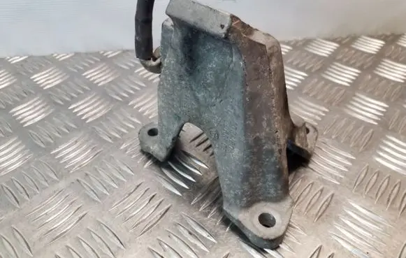 Audi A4 S4 B6 8E 8H Engine mounting bracket 8E0199308H