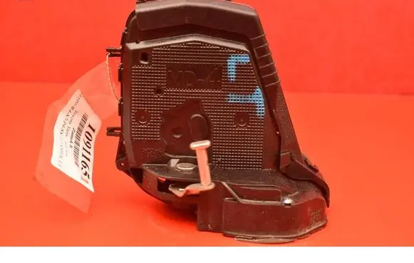 Toyota Yaris Rear door lock