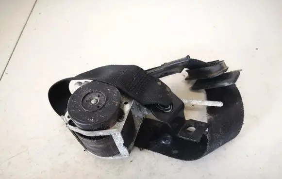 Opel Zafira B Front seatbelt 560834901