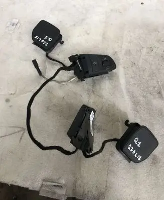 Audi Q7 4L Steering wheel buttons/switches 4F0951527