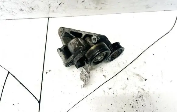 Hyundai Accent Generator/alternator belt tensioner