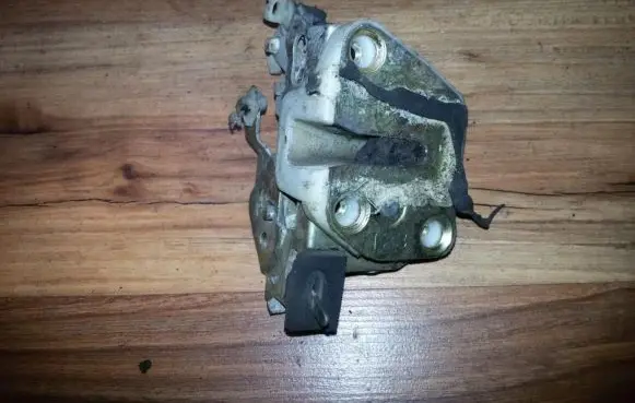 Mazda 323 Rear door lock