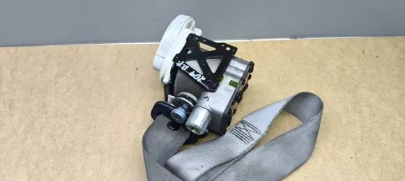 Mercedes-Benz CLK A209 C209 Front seatbelt 2098601985