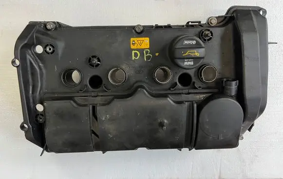 BMW 3 F30 F35 F31 Rocker cam cover 7601863