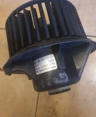 Volkswagen Golf III Heater fan/blower 1H1819021 LG73A30 51780