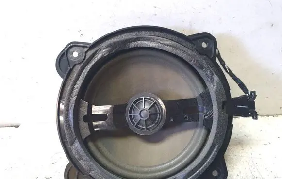 Audi A3 S3 8P Front door speaker 8H0035411
