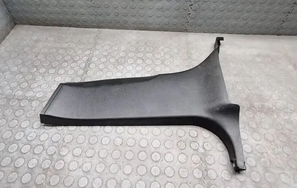 (B) pillar trim (bottom)