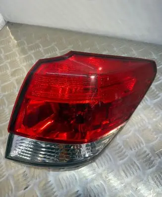 Subaru Legacy Rear/tail lights 22020067