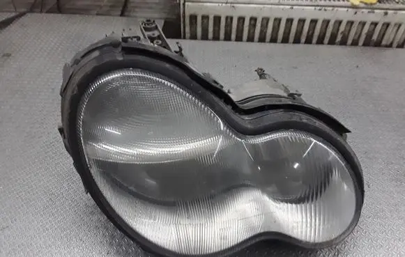 Mercedes-Benz C W203 Headlight/headlamp 1305235664
